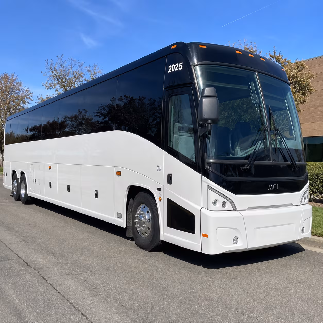 daily commuter shuttle buses for sunrise s largest employers