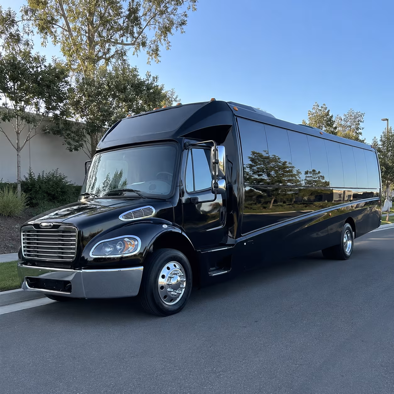 sunrise 20 passenger minibus