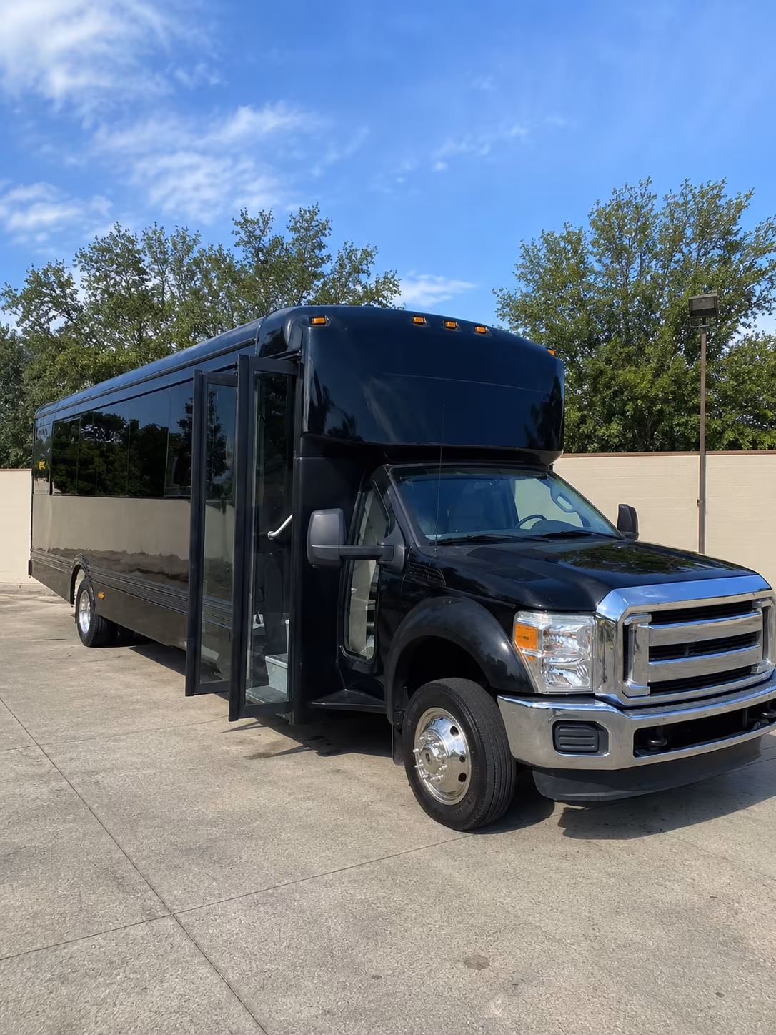 sunrise 20 passenger party bus